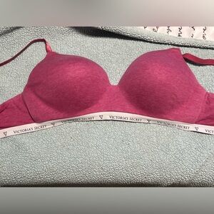 Victoria Secret T-shirt Bra 38DD